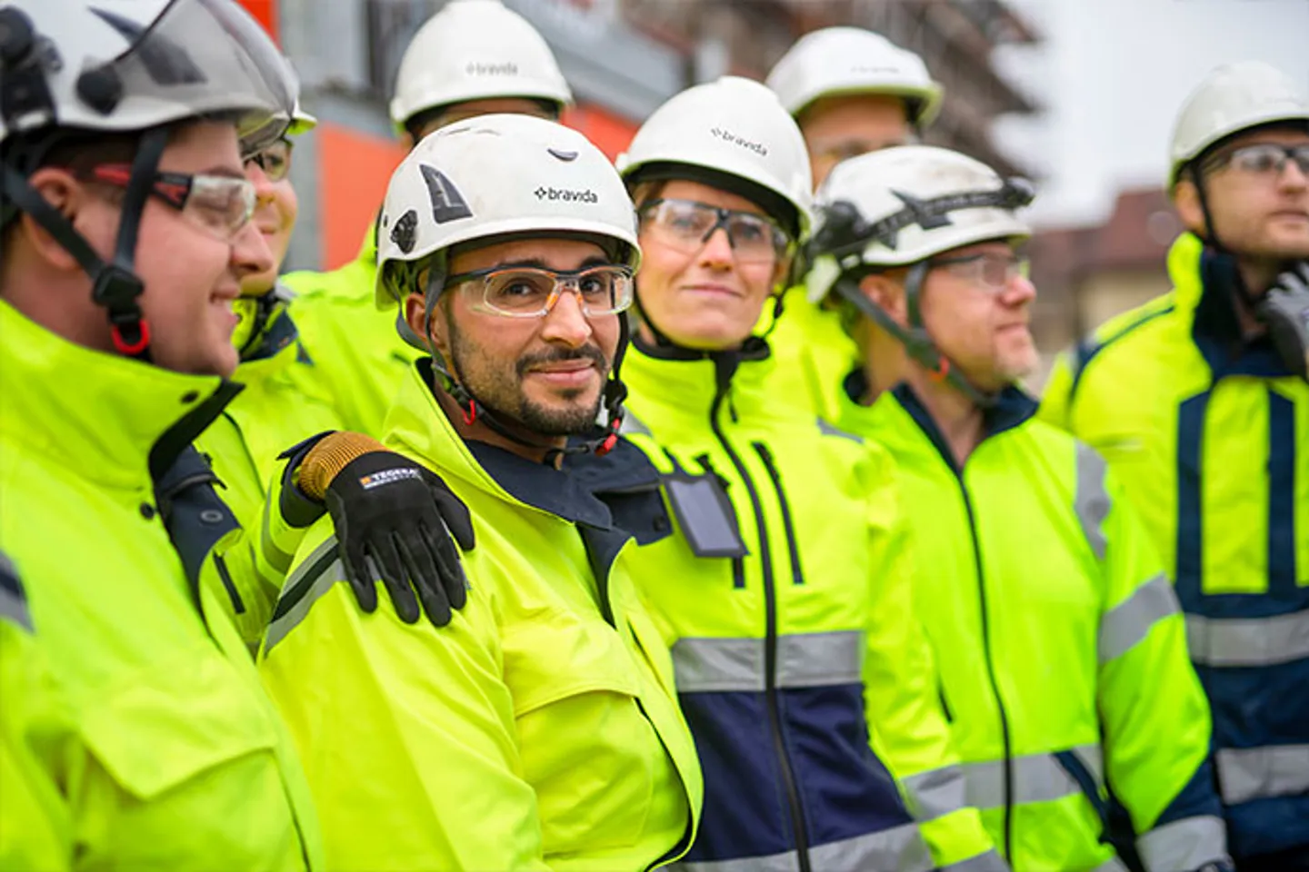 Medarbetare från Bravida i varselkläder